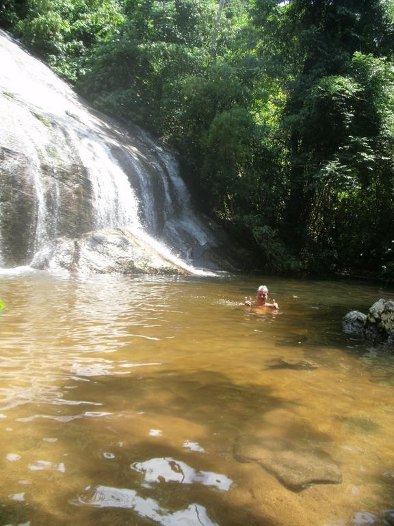 Chalés Som das Águas - Praia do Julião Ilhabela Quarto foto